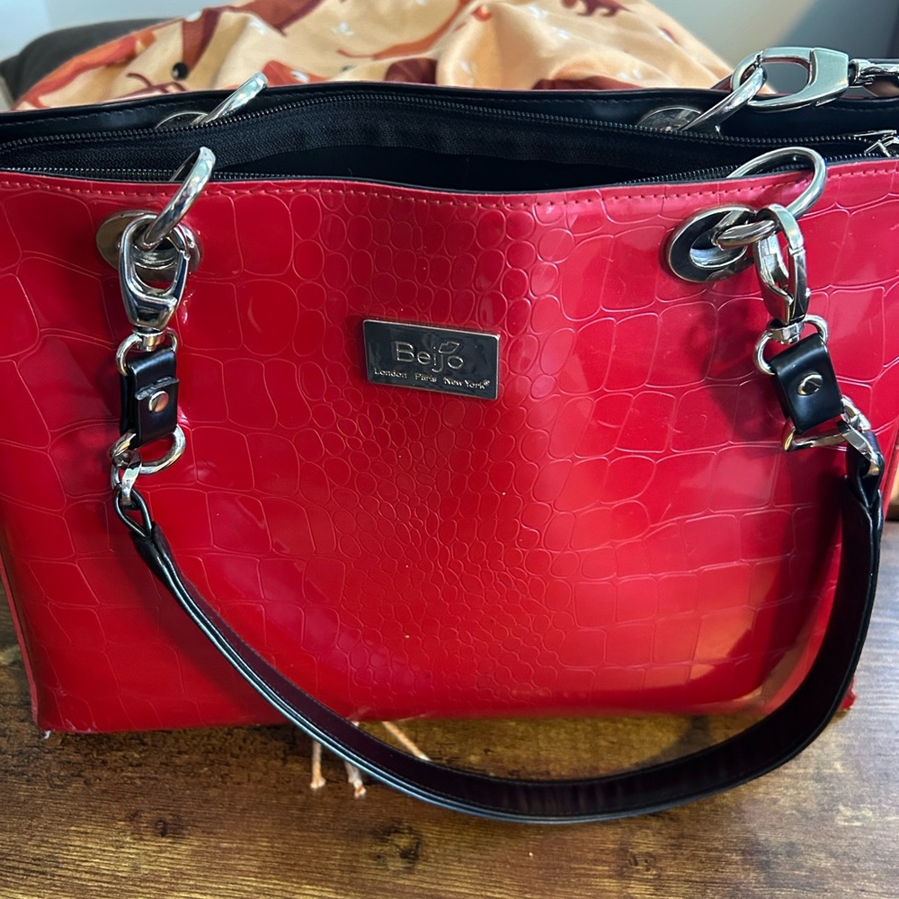 Beijo Red Shoulder Bag with Glossy Finish